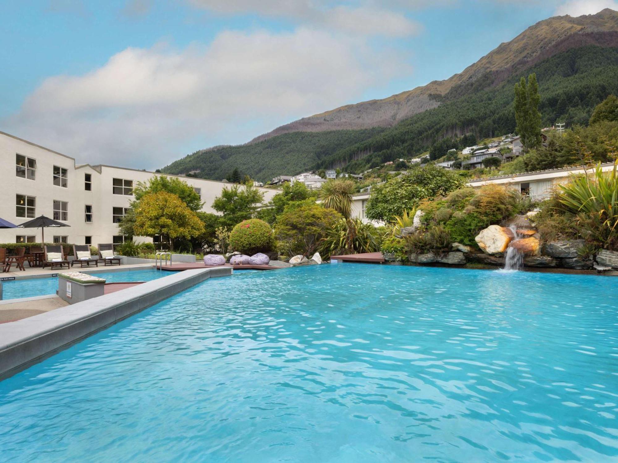 Mercure Queenstown Resort Buitenkant foto